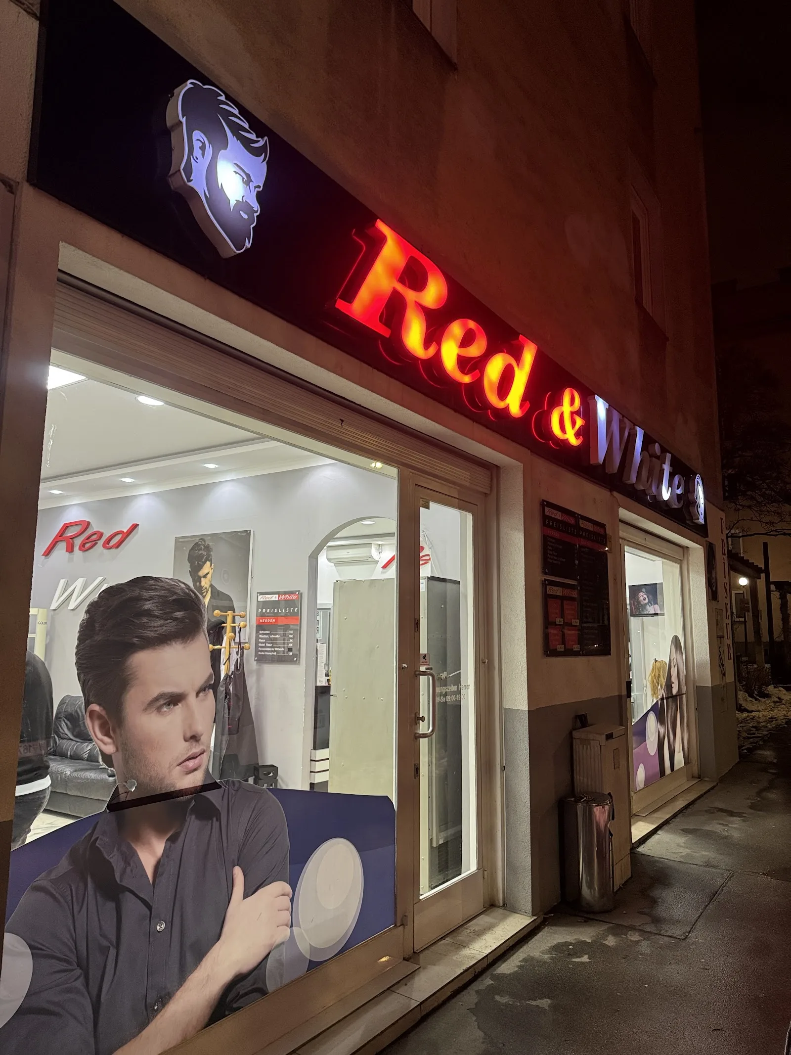 Blick in den Salon